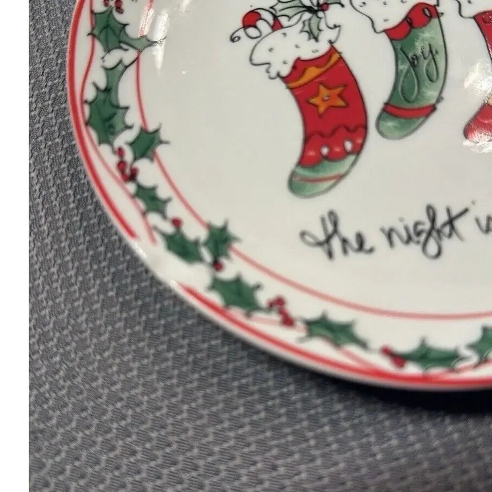 Set of 4 Certified International Ceramic Canapé Christmas plates 1 w/chip**